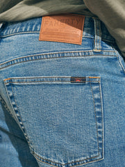 Organic Cotton Slim Straight Denim (32" Inseam) - Sandy Point Wash