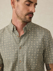 Short-Sleeve Breeze Shirt - Sundried Sage Emblem