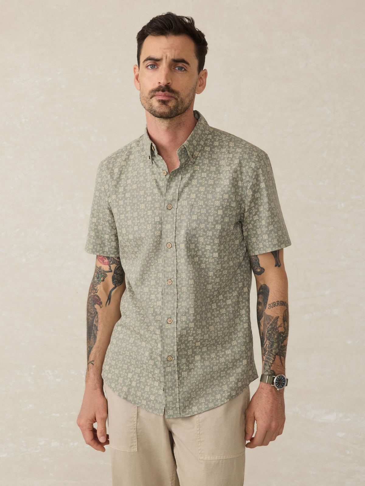 Short-Sleeve Breeze Shirt - Sundried Sage Emblem