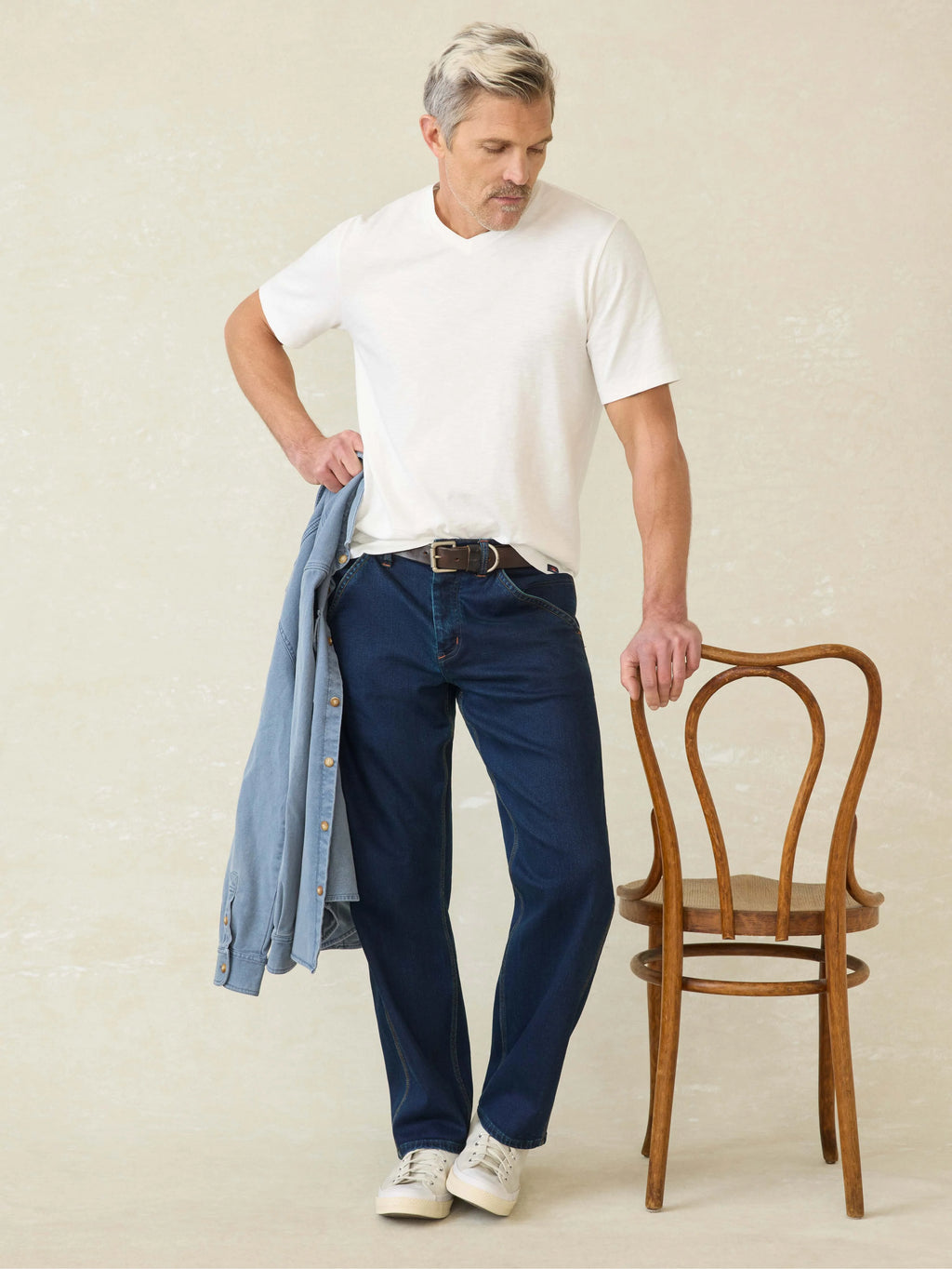 Short-Sleeve Sunwashed Regenerative Cotton V-Neck Tee - White