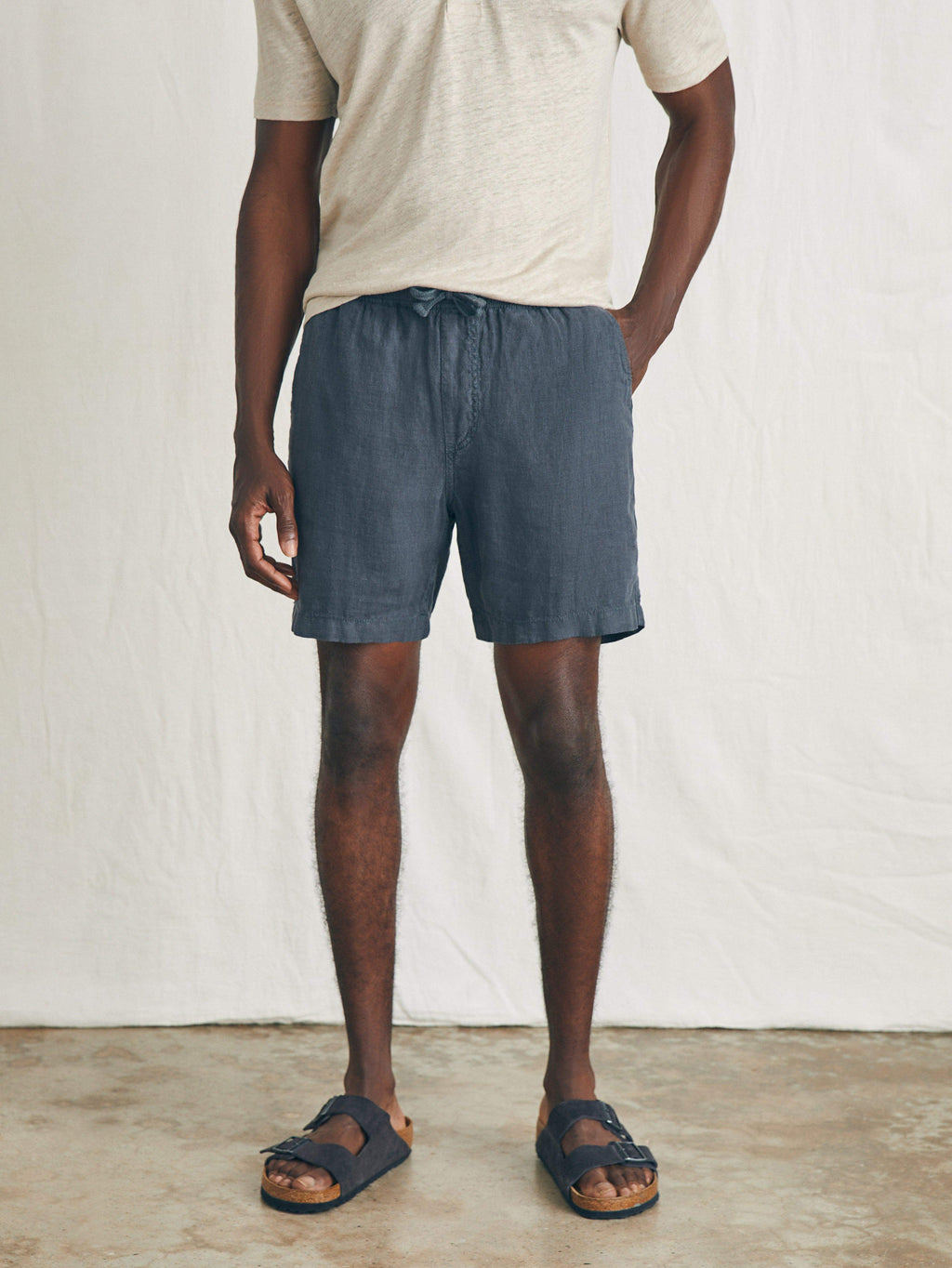 Essential Linen Short (6.5" Inseam) - Washed Black
