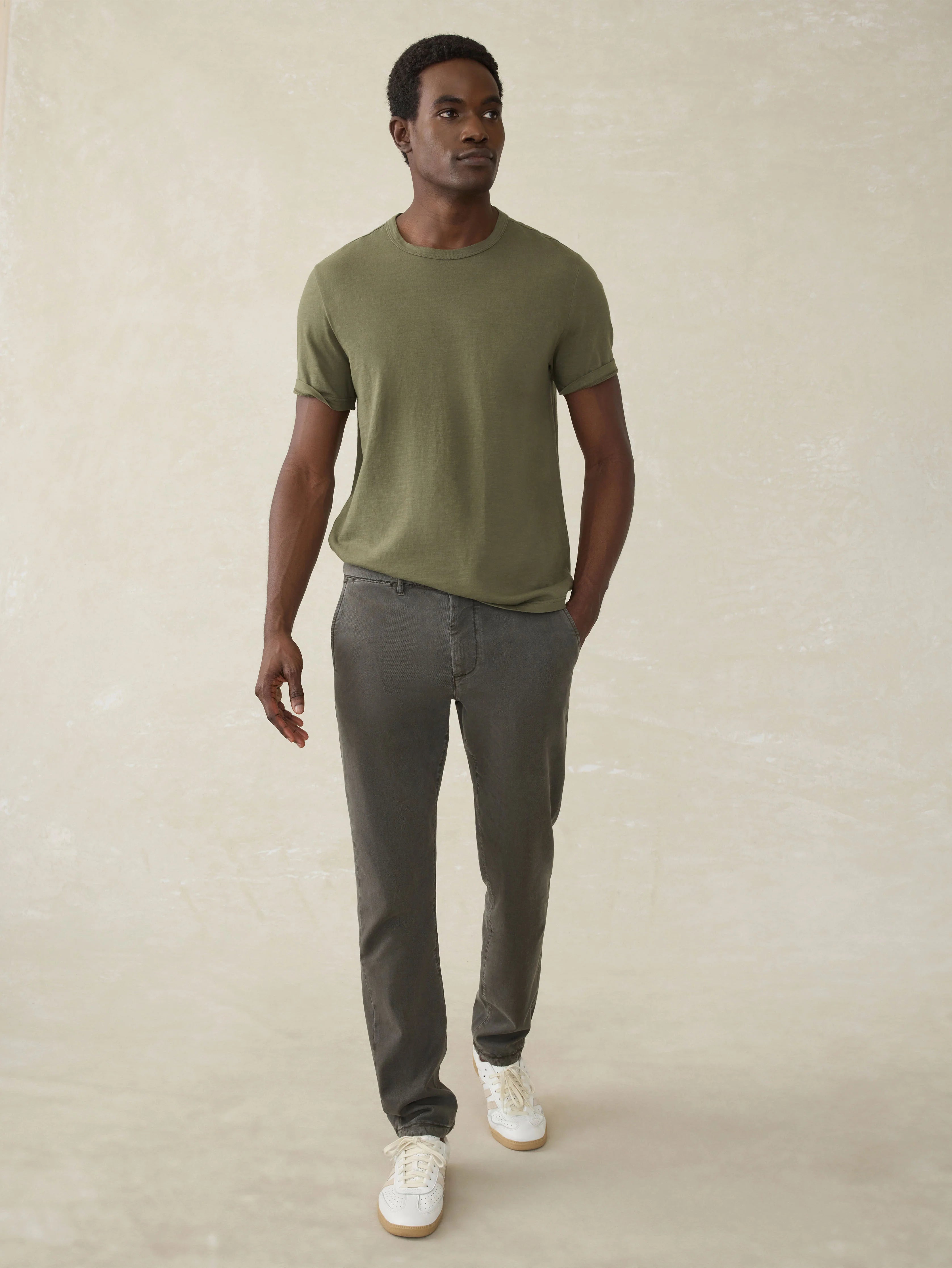 Coastline Stretch Chino - Faded Black